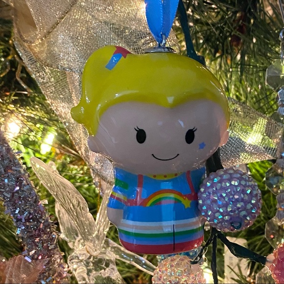 Lot 4 DISNEY Rainbow Brite Elsa Anna Frozen Itty Bitty 2” Ornaments - Picture 8 of 13